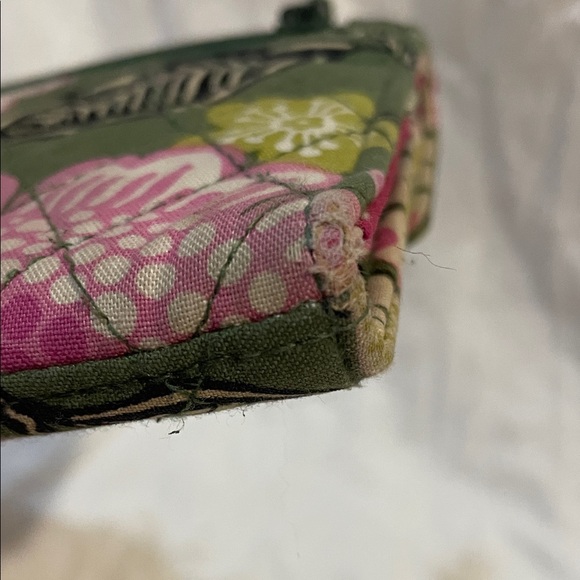 Lot of 2 Vera Bradley Clutch and Wristlet Set. Wallet and organizer. - Picture 7 of 8